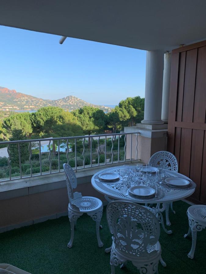 Saint Raphael, Cap Esterel Le Hameau. Vue Mer 外观 照片